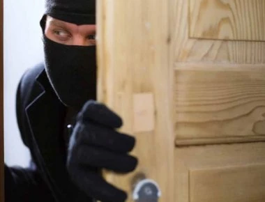 Φρικτός θάνατος ηλικιωμένης - Αδίστακτοι ληστές την έδεσαν και τη φίμωσαν